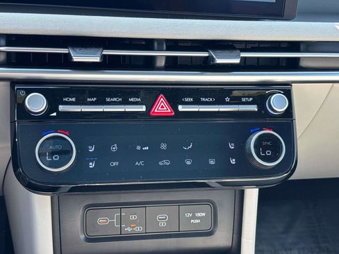 Certified 2025 Hyundai Tucson Limited AWD/4WD image 22