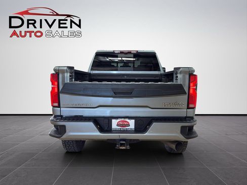 Used 2024 Chevrolet Silverado 2500 High Country w/ High Country Premium Package AWD/4WD image 7