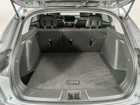 Certified 2025 Chevrolet Trax LT w/ LT Convenience Package FWD image 12