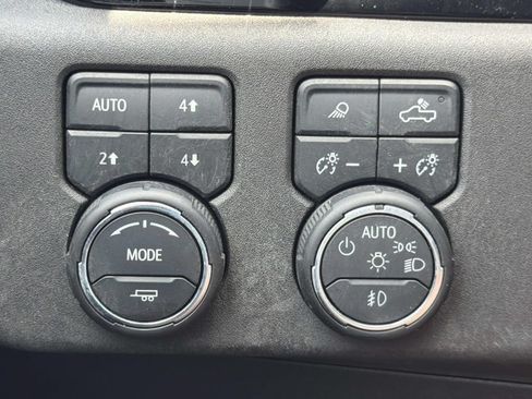 Used 2024 Chevrolet Silverado 2500 High Country w/ High Country Premium Package AWD/4WD image 20