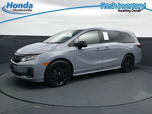 Used 2025 Honda Odyssey Sport-L image 4