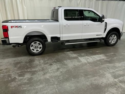 New 2026 Ford F250 XLT w/ XLT Premium Package AWD/4WD image 2