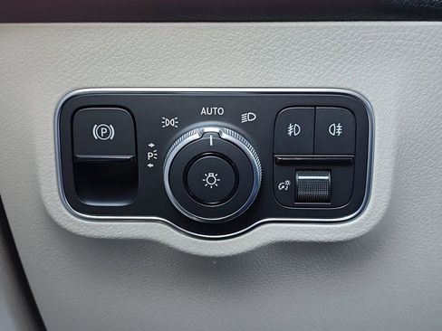 New 2026 Mercedes-Benz GLB 250 4MATIC image 25