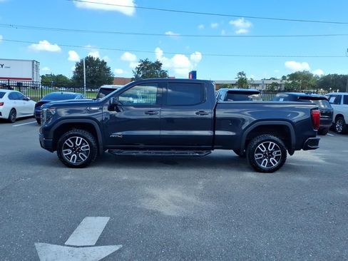 Used 2023 GMC Sierra 1500 AT4 w/ Technology Package AWD/4WD image 4