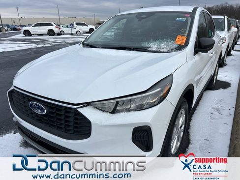 Used 2024 Ford Escape Active image 1