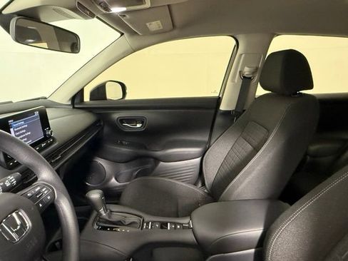 Used 2025 Honda HR-V LX image 25