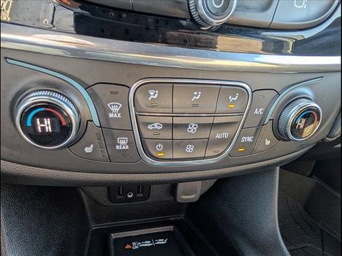 Used 2023 Chevrolet Traverse LT w/ LPO, Floor Liner Package image 18