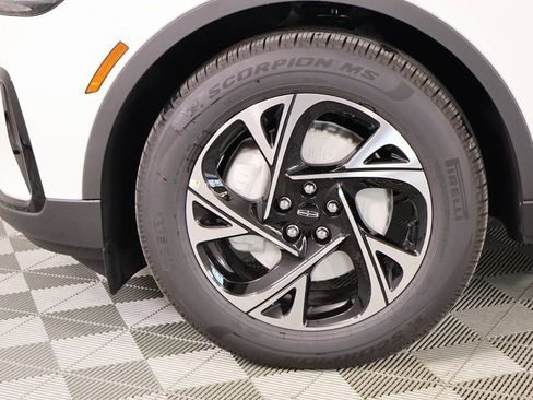 New 2026 Lincoln Nautilus Premier w/ Jet Appearance Package AWD/4WD image 18