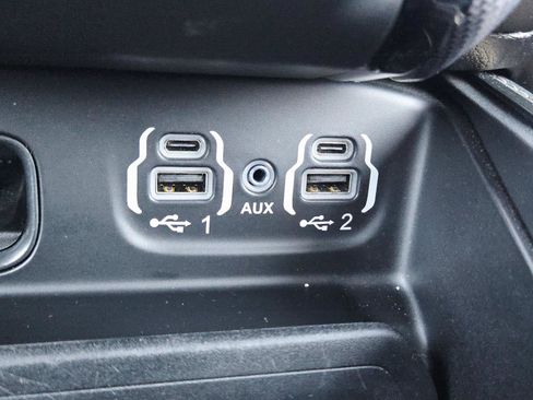 Used 2020 RAM 1500 Limited image 33