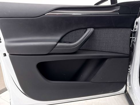 Used 2022 Tesla Model X Plaid image 30