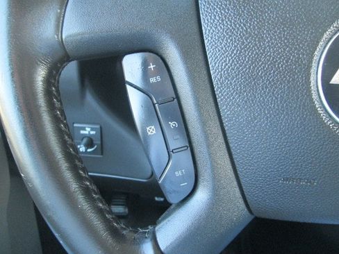 Used 2020 Chevrolet Express 3500 w/ Driver Convenience Package RWD image 19