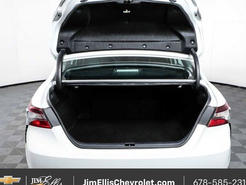 Used 2024 Toyota Camry SE FWD image 28