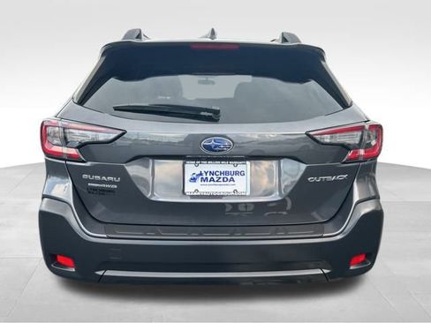 Used 2023 Subaru Outback Premium image 4