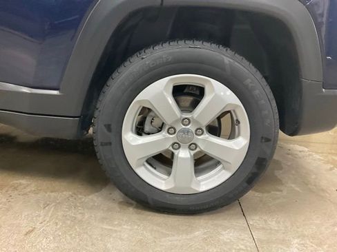 Used 2020 Jeep Compass Latitude w/ Cold Weather Group AWD/4WD image 15