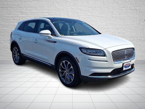 Used 2022 Lincoln Nautilus Reserve w/ Equipment Group 201A AWD/4WD image 3