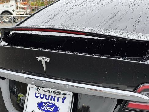 Used 2017 Tesla Model X 75D image 39