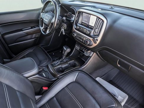 Used 2020 GMC Canyon Denali image 32