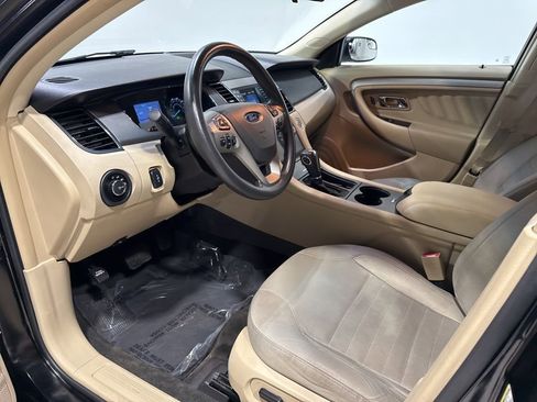 Used 2014 Ford Taurus SE image 23