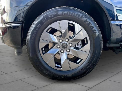 Used 2024 Ford F150 Lightning XLT image 15