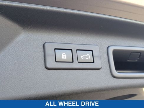 Used 2025 Subaru Forester Touring image 19