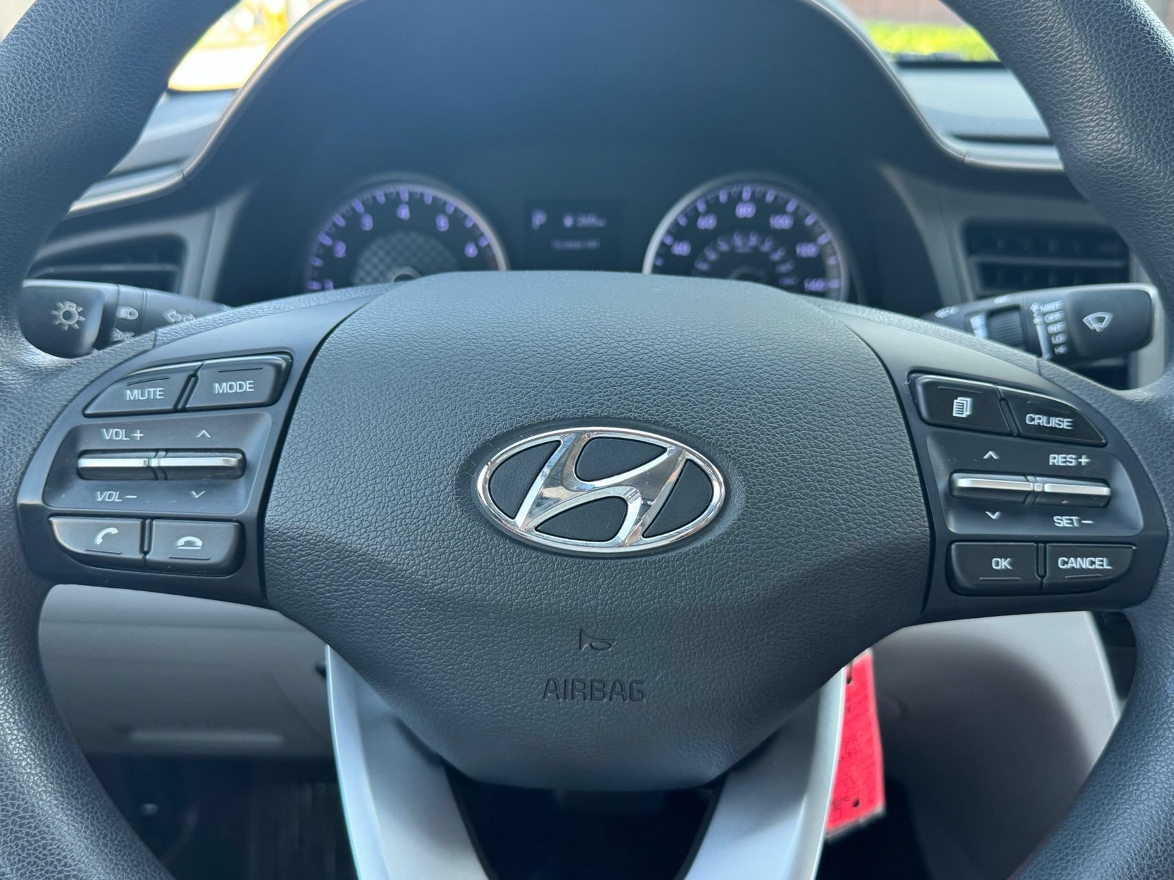 Used 2020 Hyundai Elantra SE FWD image 14