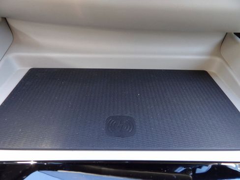 New 2026 Volvo XC60 B5 Ultra w/ Protection Package Premier image 23