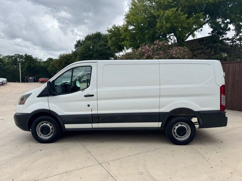 Used 2015 Ford Transit 150 130 Low Roof RWD image 4