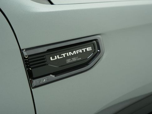 Certified 2025 GMC Sierra 1500 Denali Ultimate AWD/4WD image 32