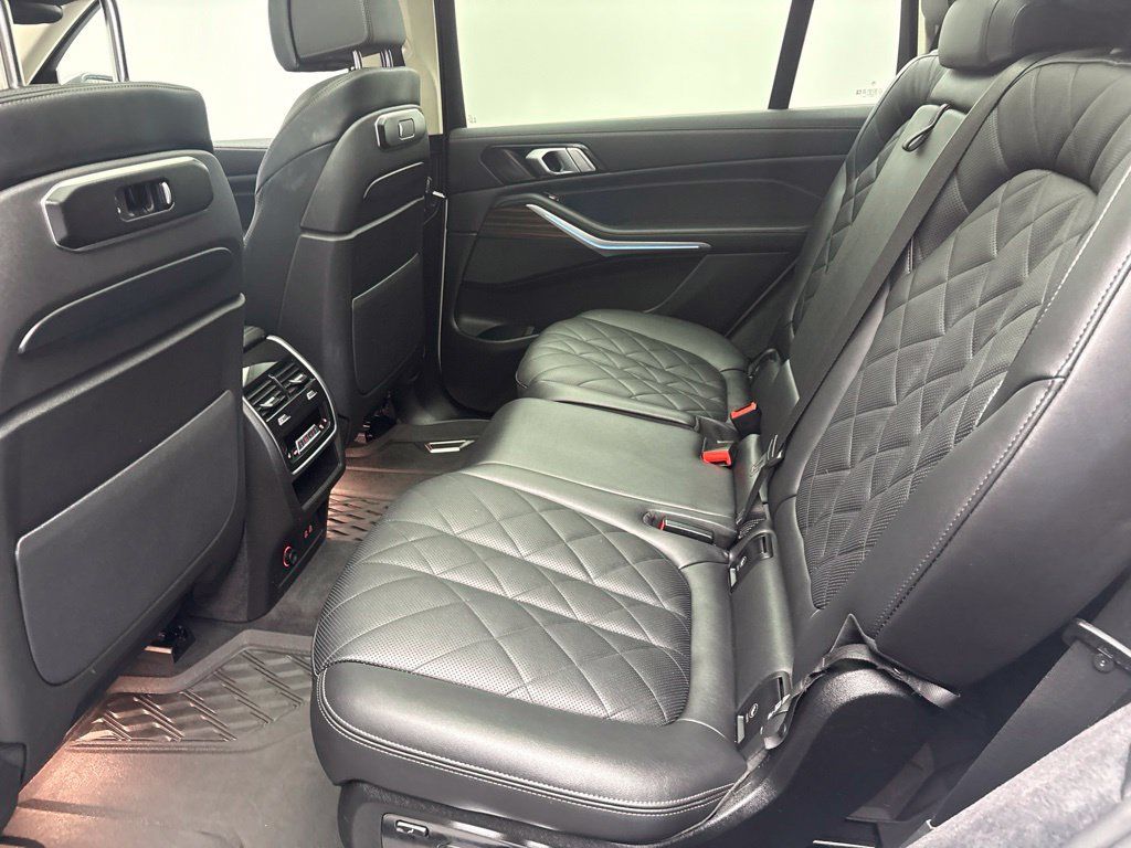 Used 2025 BMW X7 xDrive40i w/ Climate Comfort Package AWD/4WD image 21