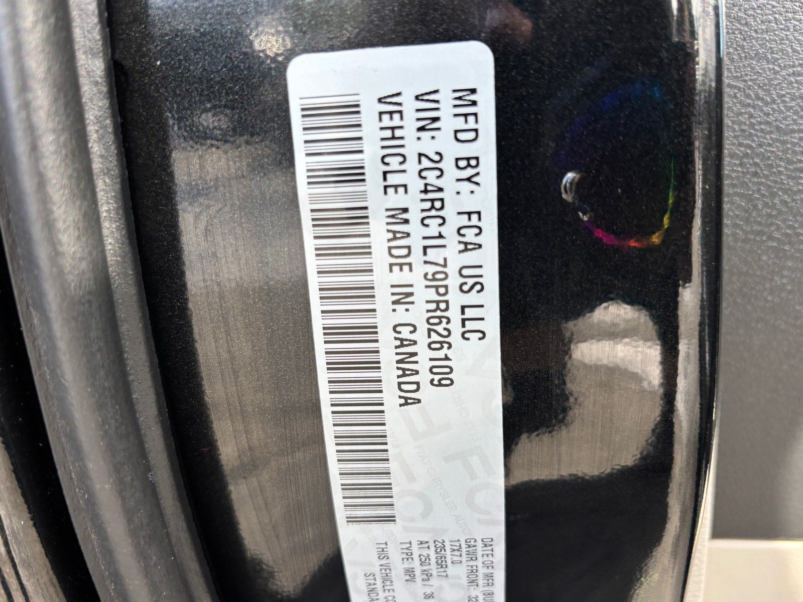 Used 2023 Chrysler Pacifica Touring-L FWD image 32
