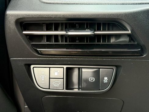 Used 2022 Kia EV6 Wind image 32