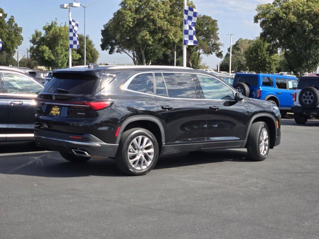 Used 2025 Buick Enclave Preferred FWD image 4