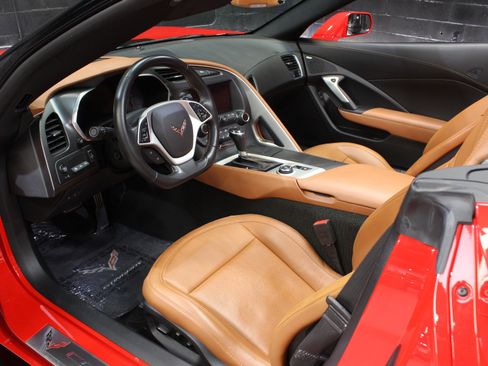 Used 2019 Chevrolet Corvette Stingray Convertible w/ 2LT Preferred Equipment Group image 38