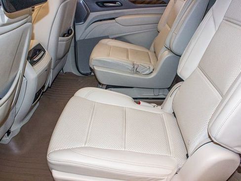 Used 2023 Cadillac Escalade ESV Premium Luxury Platinum w/ LPO, Radiant Package image 19