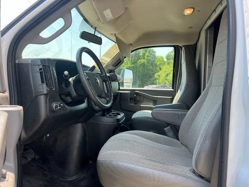 Used 2019 Chevrolet Express 3500 Extended w/ Power Convenience Package RWD image 10