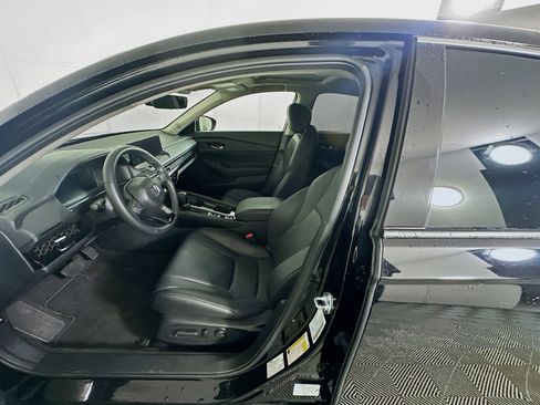 Used 2025 Honda Accord EX-L image 13