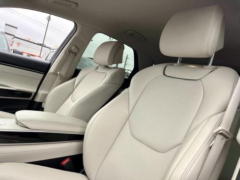 Certified 2022 Genesis GV70 2.5T w/ Cargo Package image 10