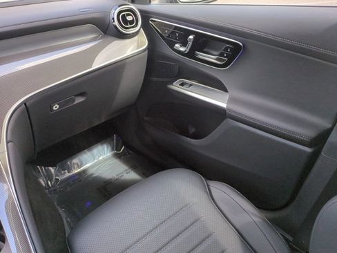 Used 2026 Mercedes-Benz GLC 300 image 17