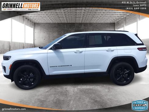 Used 2023 Jeep Grand Cherokee Altitude AWD/4WD image 8