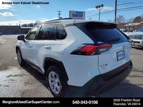 Used 2019 Toyota RAV4 LE image 6