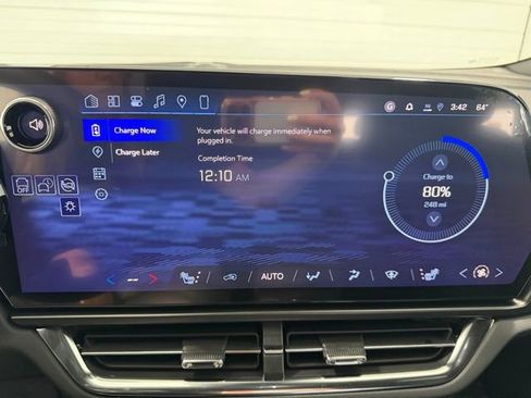New 2026 Chevrolet Equinox EV LT FWD image 17