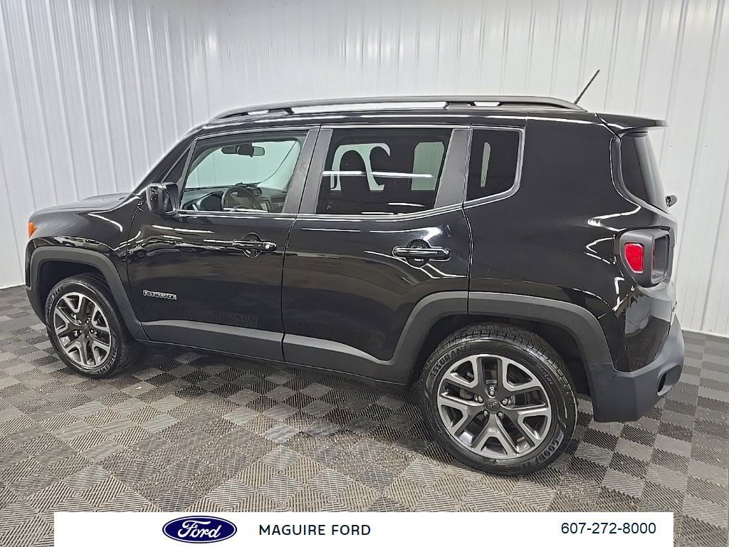 Used 2016 Jeep Renegade Latitude w/ Cold Weather Group AWD/4WD image 4