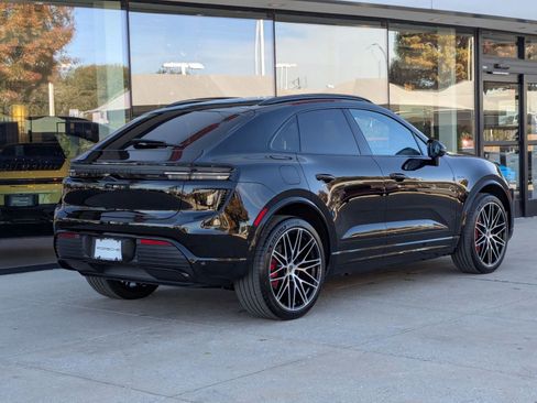 New 2025 Porsche Macan Turbo Electric image 9