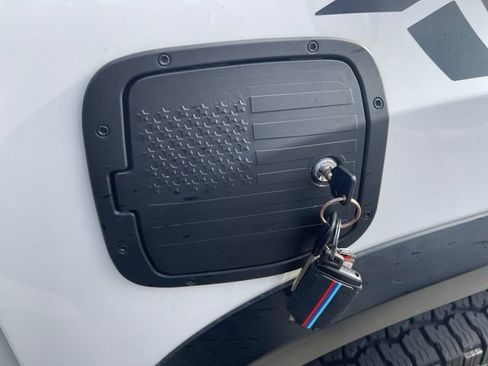 Used 2017 Toyota Tacoma TRD Pro image 19