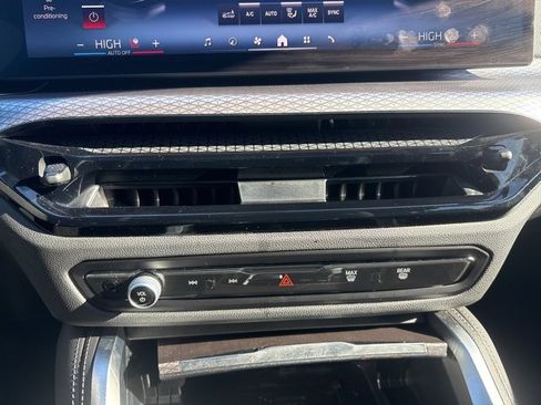 Used 2025 BMW M440i image 32