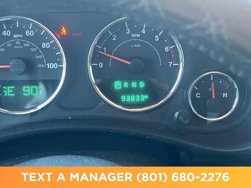 Used 2016 Jeep Wrangler Unlimited Sahara w/ Connectivity Group AWD/4WD image 18