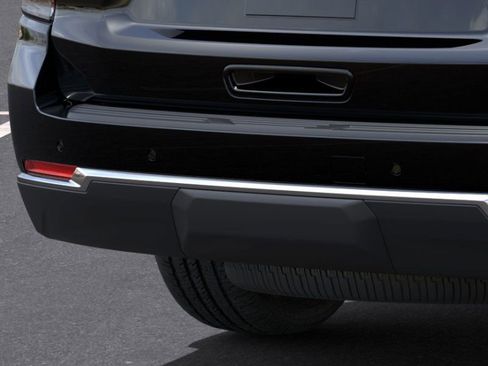 New 2025 Chevrolet Suburban LS image 14