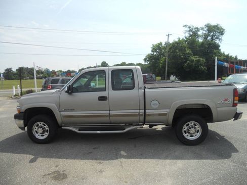 Used 2002 Chevrolet Silverado 2500 LS w/ Electrical Convenience Pkg AWD/4WD image 1