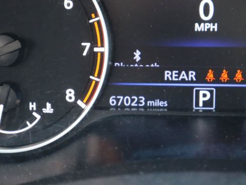 Used 2024 Nissan Altima 2.5 SV FWD image 10