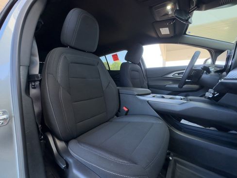 Used 2026 Chevrolet Equinox EV LT image 23